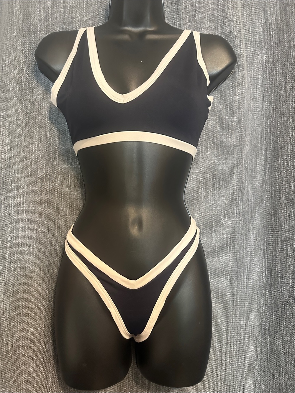 NWT Mapale Navy and Cream Contrast Trim Bikini Set